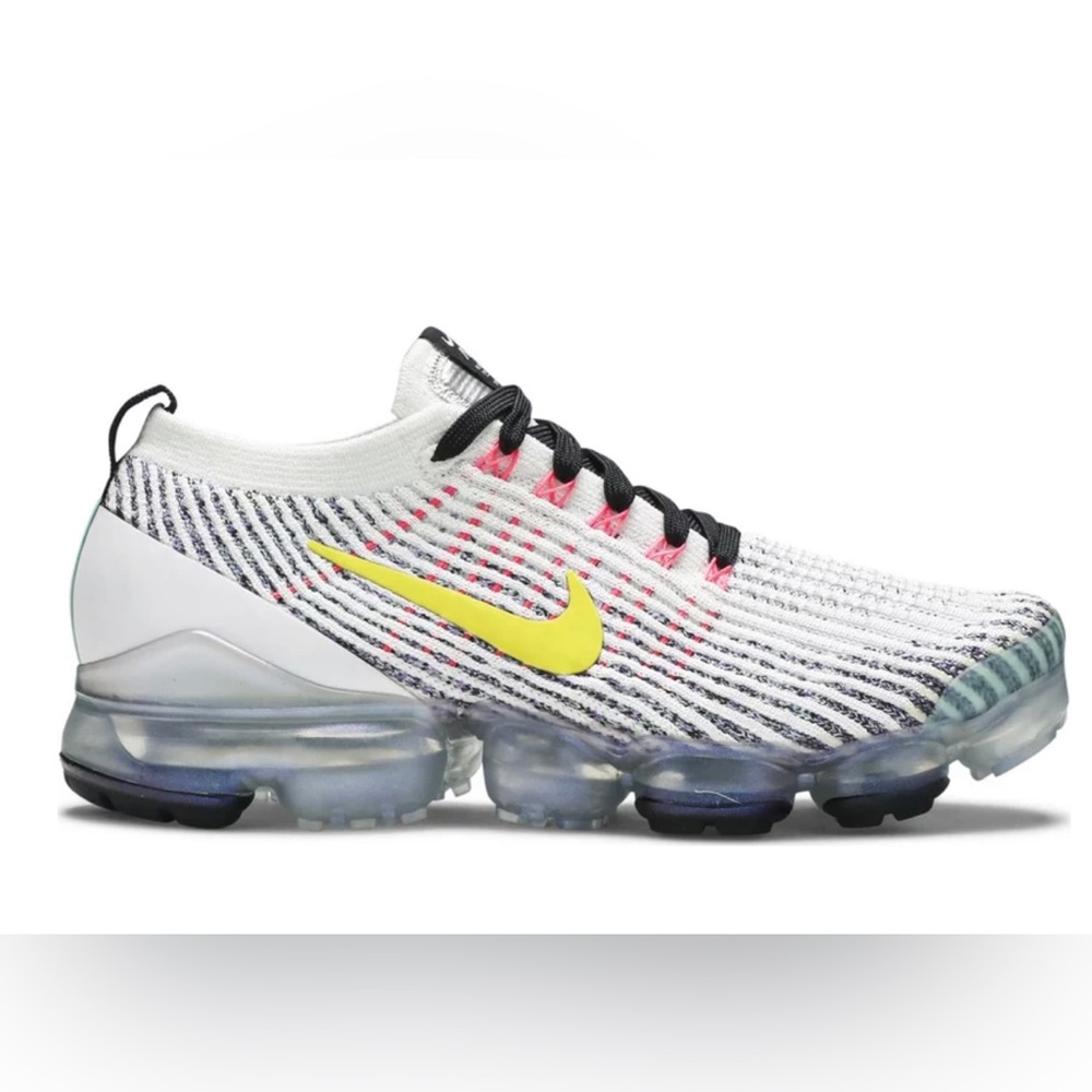Nike Air VaporMax 3 white dynamic yellow Flyknit sneakers size 9.5